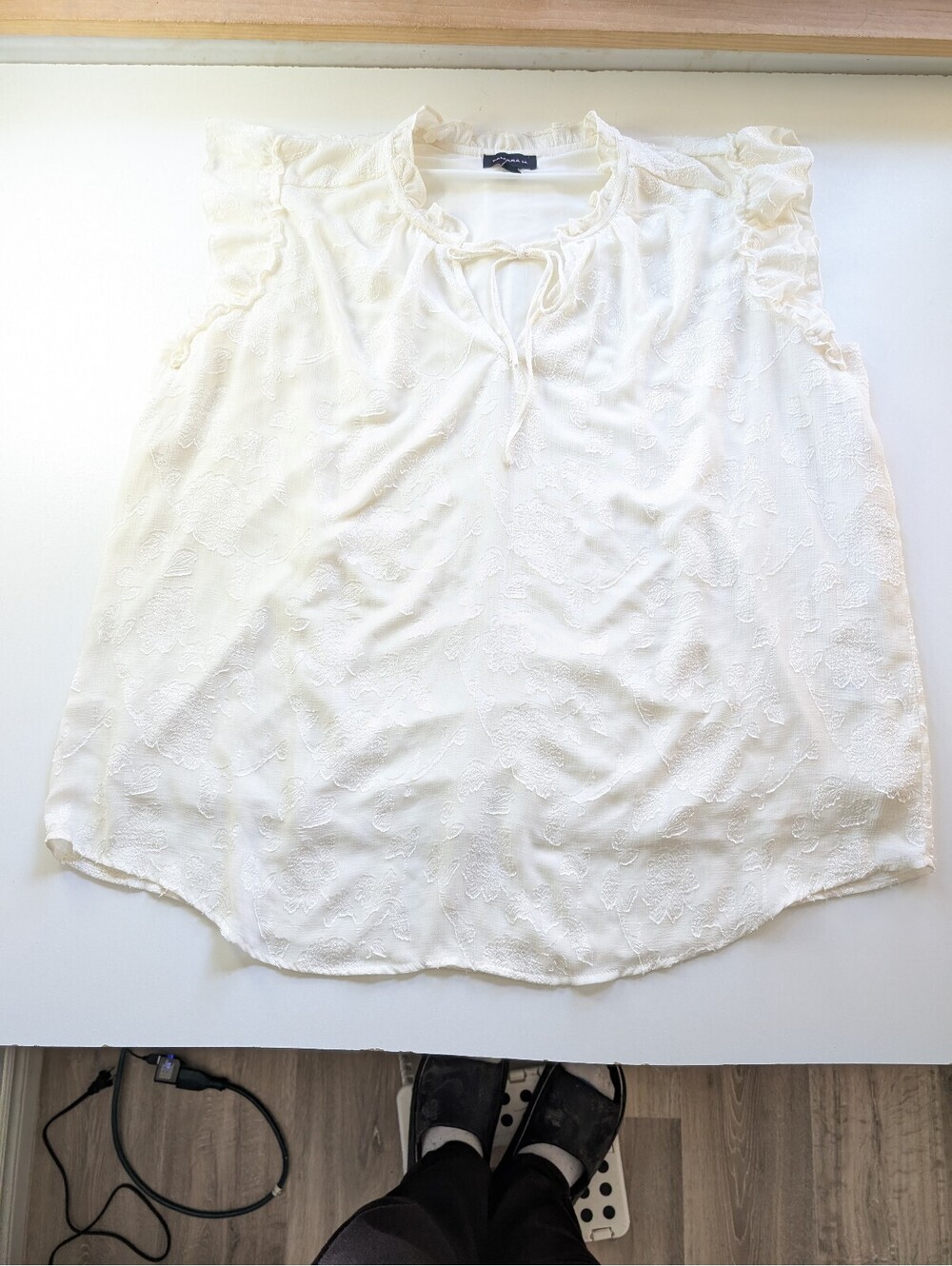 Tamara H. White Floral Jacquard Ruffle Front Tie Blouse Tank Top - Pristine